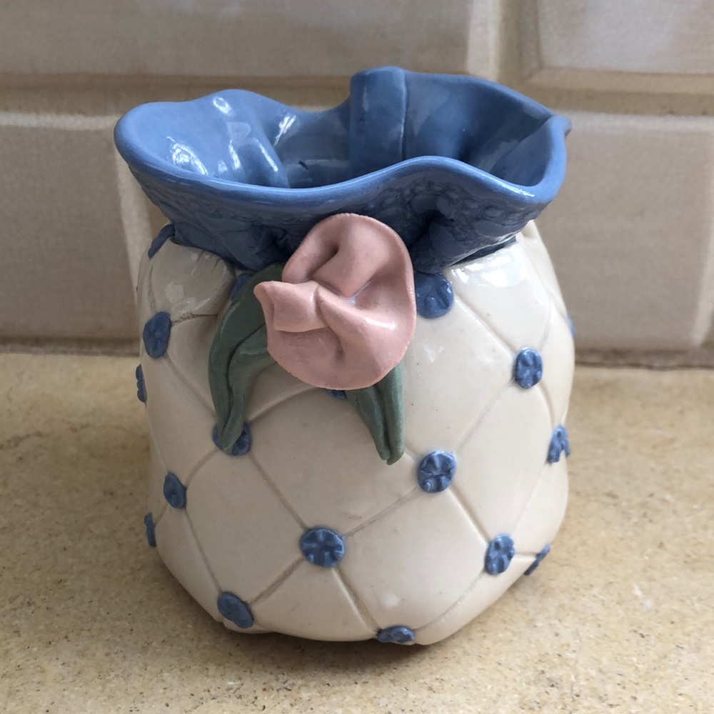 Small base or pencil holder